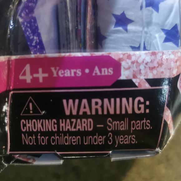 Twistys Girlz Girls Ebon E. Twisty Petz Pets Spin Master Series 2 Doll NWT New - Picture 16 of 16